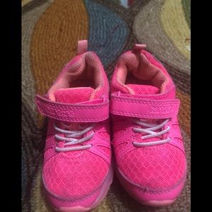Toddler girl light up shoes !
